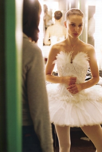 natalie portman swan dress. 2011 natalie portman white